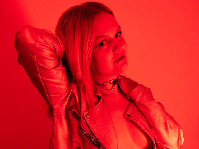ScarlettRhodes - Live porno og sexkamera - 11168274