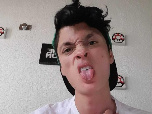 TylerThin - Live porn &amp; sex cam - 11206674