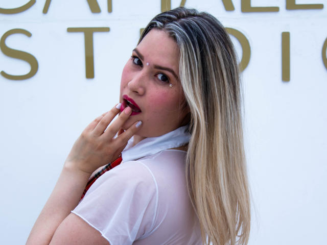 LucieCastler - Live sexe cam - 11217234