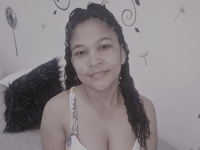 CharloteHarper69 - Live sexe cam - 11242510