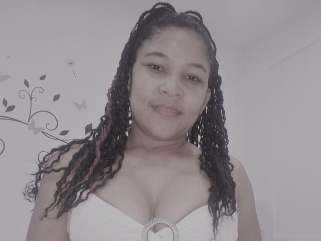 CharloteHarper69 - Live sexe cam - 11242522