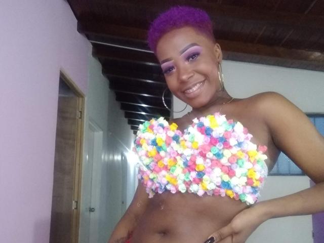 DannaBrunetteI - Live sexe cam - 11259330