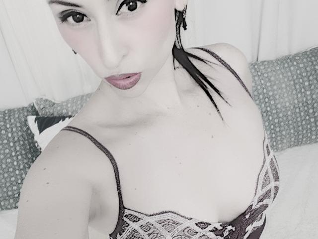 AliceRossi - פורנו בשידור חי ומצלמת סקס - 11303790