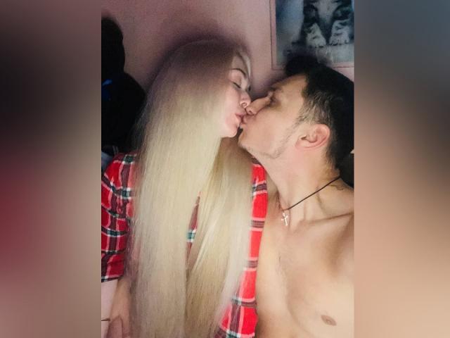 AlisonAndArthur - Live sexe cam - 11312622