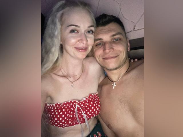 AlisonAndArthur - Live sexe cam - 11312630