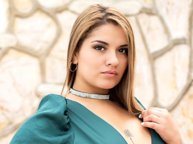 AliceSilva - Live Sex Cam - 11312686