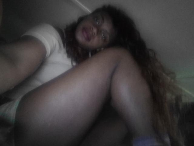 HalleHilson - сексуальная веб-камера в реальном времени - 11404383