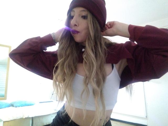 ScarlettBloom - сексуальная веб-камера в реальном времени - 11455232