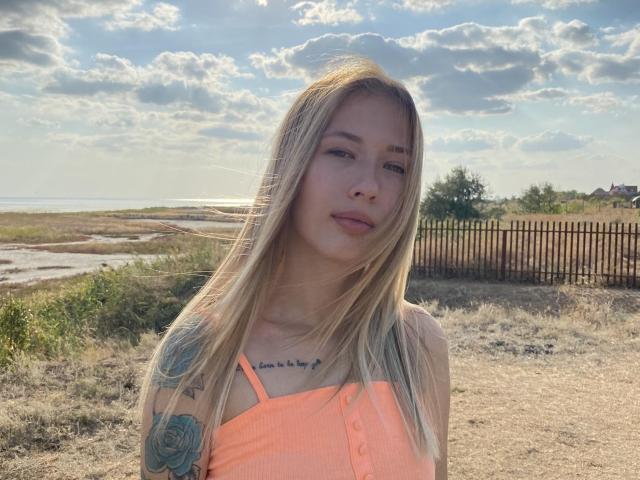 VikAndAmila - Live porn &amp; sex cam - 11471036