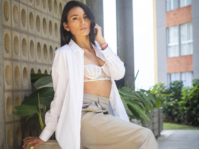 ManuelaVega - Live Sex Cam - 11520516