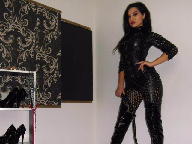 FindTheQueen - Live sexe cam - 11526716
