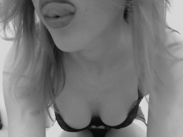 MoiJeanne - Live sex cam - 11527988