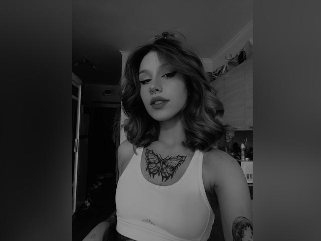 AmeliaAndEric - Live sexe cam - 11573020