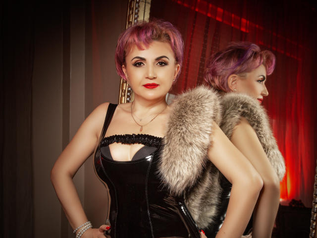 IsabelaConte - Camera khiêu dâm &amp; quyến rũ trực tiếp - 11588588