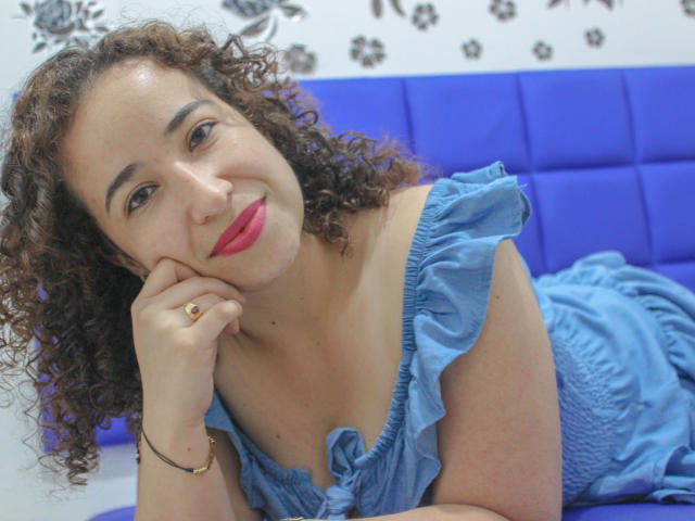 Alessandraa - Live sexe cam - 11624932