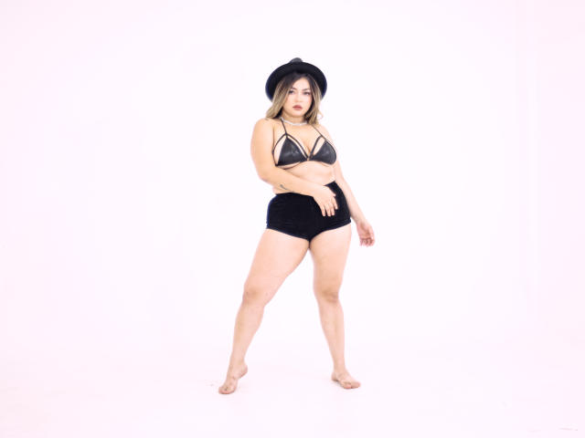 CarolineFoster - Live porn &amp; sex cam - 11644452
