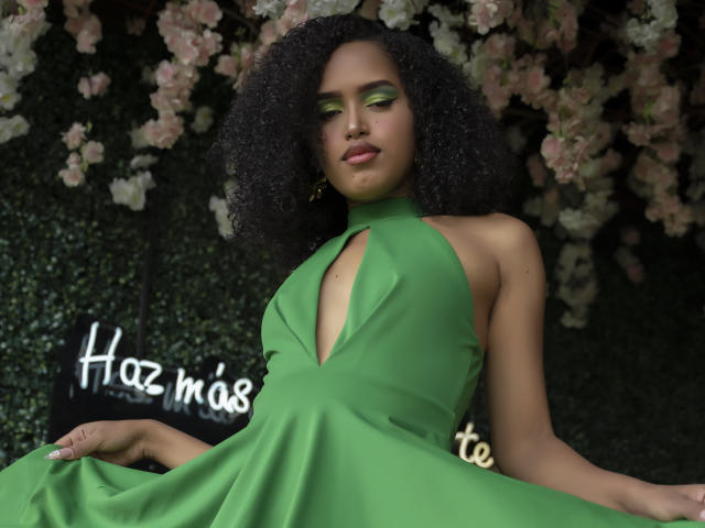 NikkiEvaans - Live sex cam - 11677108