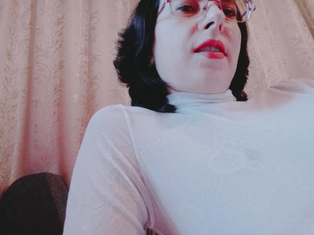 DiamondLeona - Live sex cam - 11695760