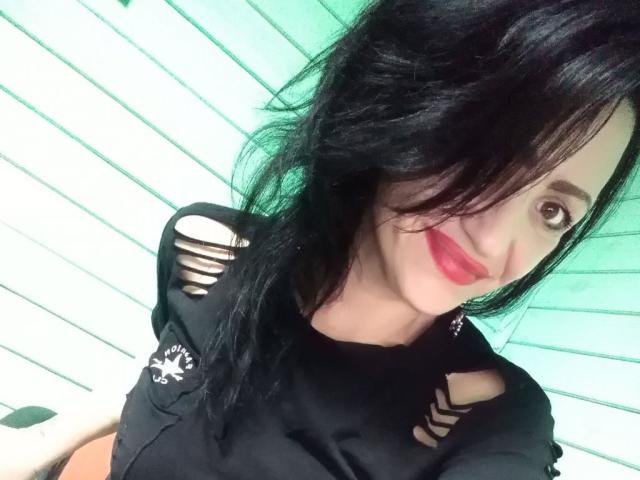 MilaniaKinky - Live sexe cam - 11696416