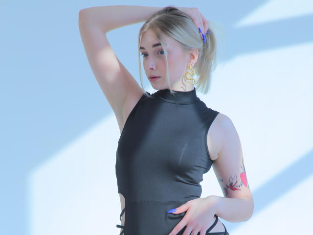 AlinaRogers - Live porn &amp; sex cam - 11712328