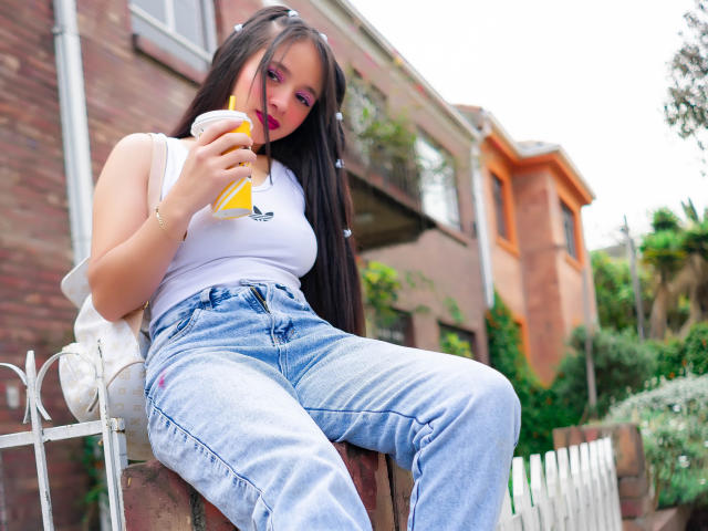 KloeThompson - Live porn &amp; sex cam - 11718676