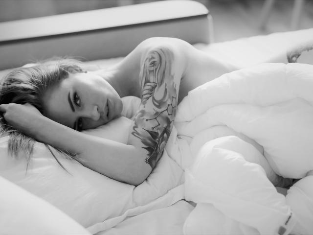 HolyKhloe - Live Sex Cam - 11725764