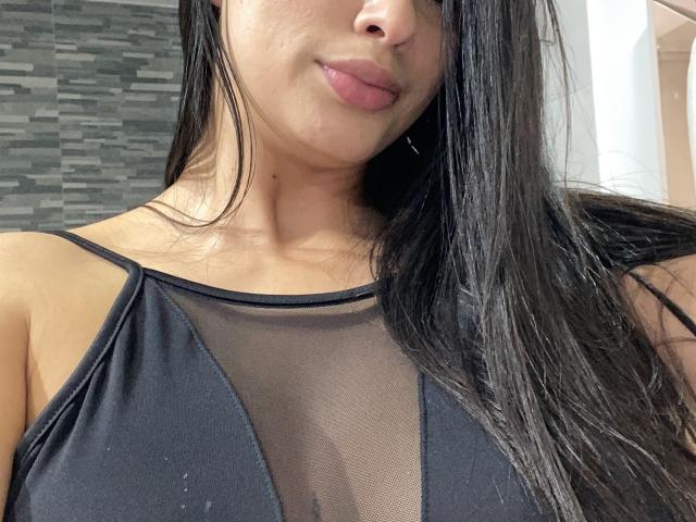 EmilyParkerr - Porno na żywo i seks kamera - 11735316