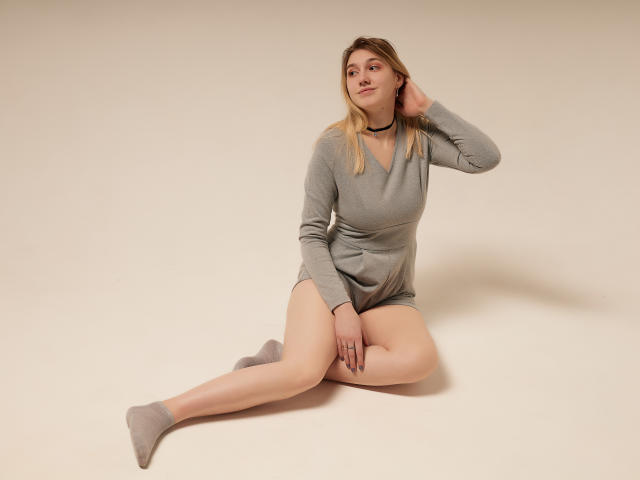 MilanaGolden - сексуальная веб-камера в реальном времени - 11743248