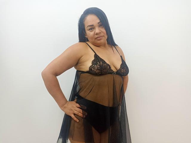 MadameSharom - Live sexe cam - 11745788