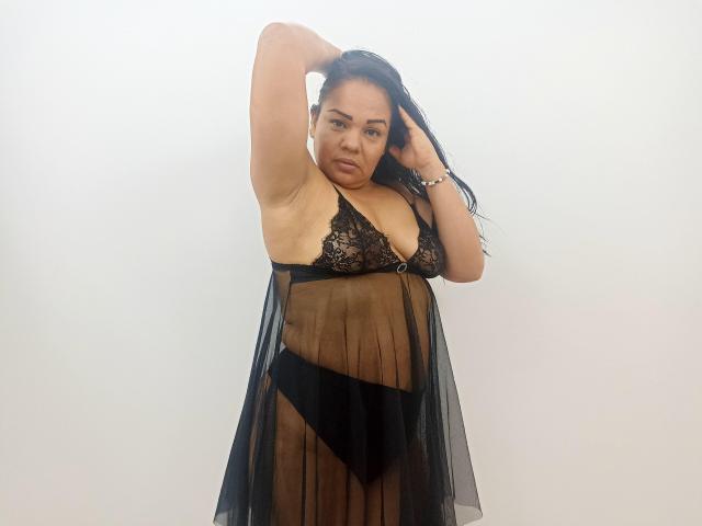 MadameSharom - Live sexe cam - 11745796