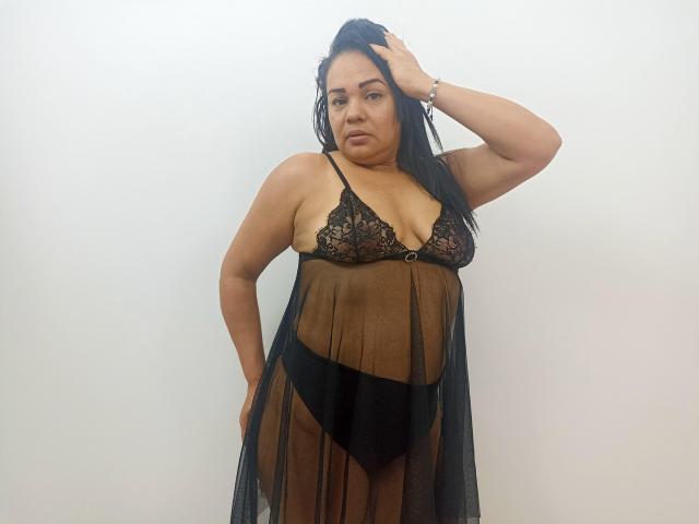 MadameSharom - Live sexe cam - 11745800