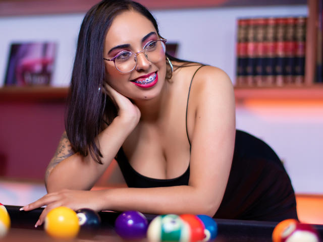 ChloeMarss - Live sexe cam - 11766772