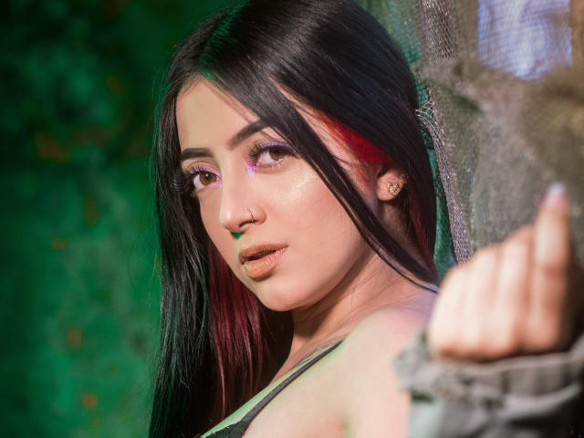 ErinHadid - Live sex cam - 11787268