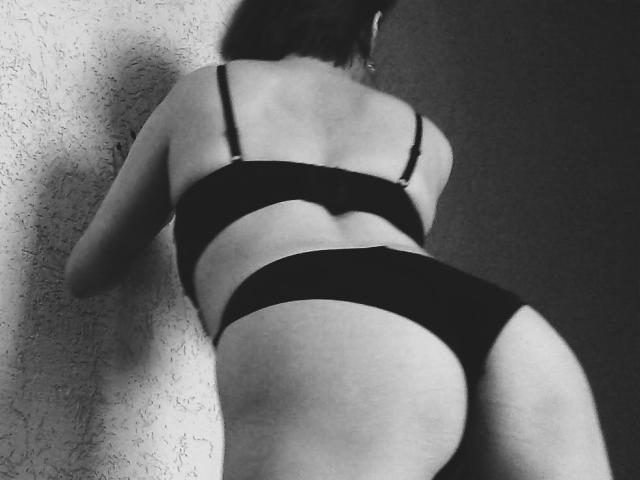 LottieEleonora - Live sexe cam - 11787700