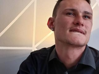 AriCouplee - Live Sex Cam - 11812536