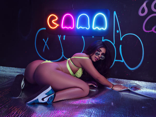 IsabellaDior - Live Sex Cam - 11867992