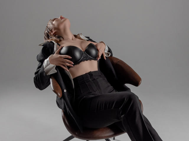 AbbyGIasby - Sexe cam en vivo - 11882196