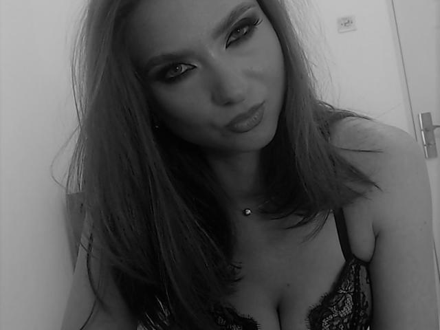 MissKarinaNice - Live porn &amp; sex cam - 11885208