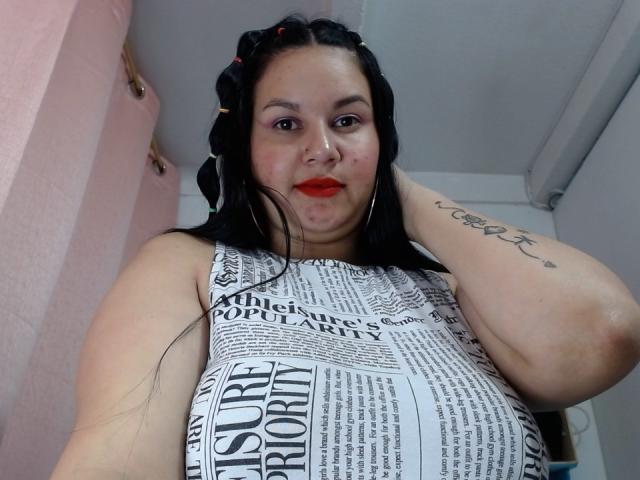LilaCums - Live sex cam - 11957376
