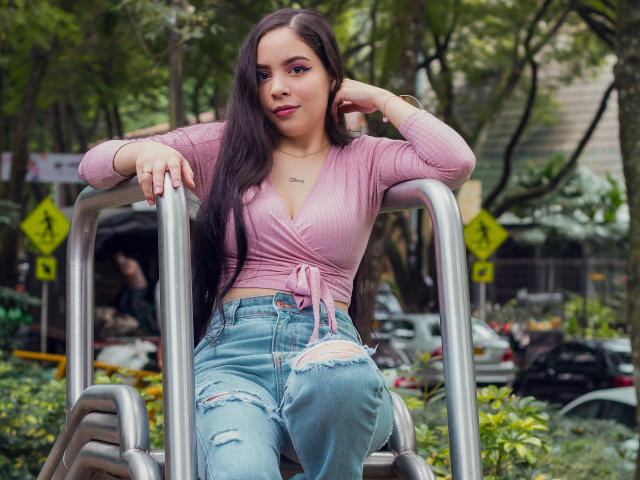 SarayahCollins - Live sex cam - 11983156