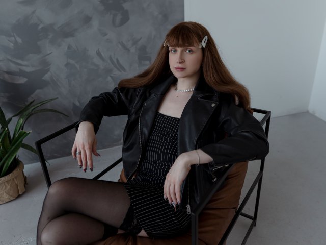 KiraLongie - Live sex cam - 12000192