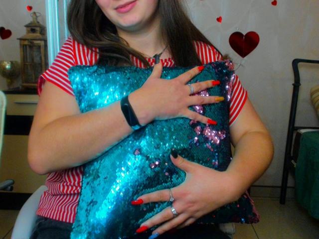 HollyBest - Live sex cam - 12012152