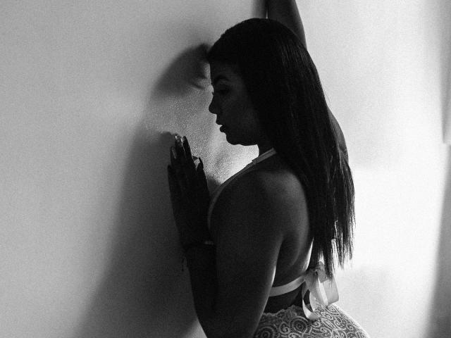 ValerieBlake - Élő pornó és szexkamera - 12015360