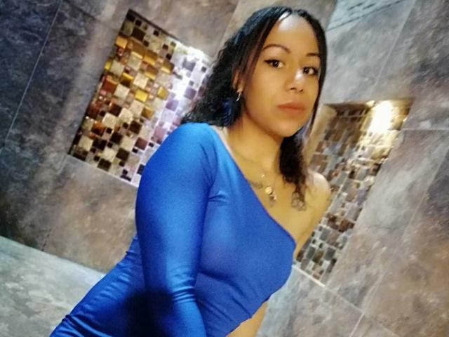 LeyaJohnsons - Live sexe cam - 12021184