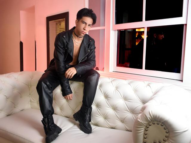 AnderMarshall - сексуальная веб-камера в реальном времени - 12041900