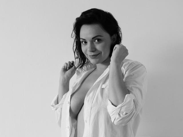 EmmaGreey - Live porn &amp; sex cam - 12052148