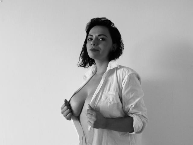 EmmaGreey - Live porn &amp; sex cam - 12052152