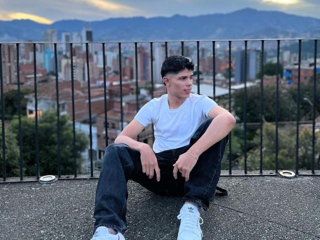 MathiieuJohns - Live sex cam - 12071448