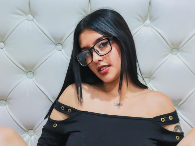 Meelanie - Live sexe cam - 12071872
