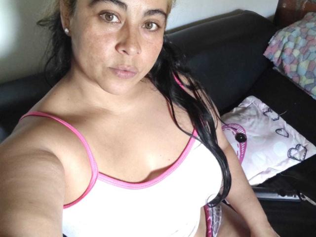 EsmeraldaKit69 - Sexe cam en vivo - 12072556